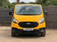 Used Ford Transit Custom 130 HP (95 kW) 2019 Yellow Van