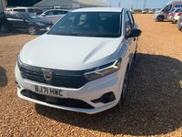 Used Dacia Sandero Essentiel 90 HP (66 kW) 2021 White Hatchback