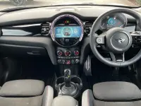 Begagnad Mini Cooper Hatch 136 HK (100 kW) 2024 Grå Halvkombi