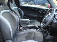 Used Mini John Cooper Works Hatch 231 HP (169 kW) 2020 Green Hatchback