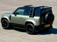 Używany Land Rover Defender HSE Dynamic 2023 Zielony SUV