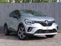 Usado Renault Captur Techno 160 HP (117 kW) 2023 Prateado SUV