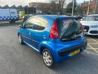 Used Peugeot 107 68 HP (50 kW) 2011 Blue Hatchback
