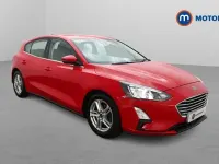 Begagnad Ford Focus Zetec 120 HK (88 kW) 2020 Röd Halvkombi