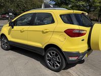 Usado Ford Ecosport Titanium 125 HP (91 kW) 2015 Amarelo SUV