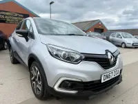 Used Renault Captur Dynamique 90 HP (66 kW) 2017 Silver SUV