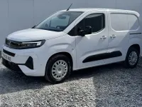 Second-hand Vauxhall Combo 100 kW (136 CP) 2025 Alb Monovolum