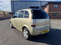Second-hand Vauxhall Meriva Design Edition 2010 Auriu Monovolum