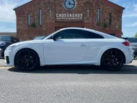 Usado Audi TT Black Edition 245 CV (180 kW) 2020 Blanco Coupe