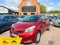Used Toyota Yaris 101 HP (74 kW) 2012 Red Hatchback