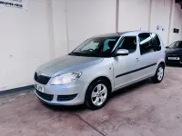 Usado Skoda Roomster SE 105 CV (77 kW) 2012 Plateado Monovolumen