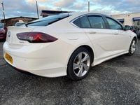 Used Vauxhall Insignia SRi 165 HP (121 kW) 2018 White Hatchback