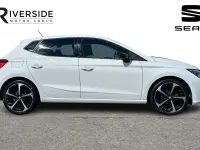 Used Seat Ibiza FR Sport 95 HP (69 kW) 2024 Glacial white Hatchback