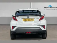 Used Toyota C-HR 122 HP (89 kW) 2023 White SUV