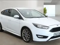 Used Ford Focus Zetec 125 HP (91 kW) 2015 White Hatchback