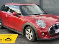 Begagnad Mini Cooper Hatch 136 HK (100 kW) 2015 Röd Halvkombi