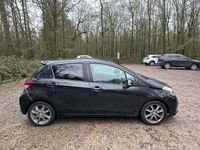Used Toyota Yaris SR 101 HP (74 kW) 2012 Black Hatchback
