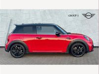 Used Mini Cooper Hatch 136 HP (100 kW) 2024 Red Hatchback