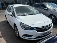 Used Vauxhall Astra Design Edition 136 HP (100 kW) 2019 White Estate