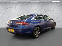Second-hand Vauxhall Insignia Sport 122 CP (89 kW) 2021 Albastru Hatchback