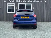 Usado Ford Focus Zetec 2017 Azul Citadino
