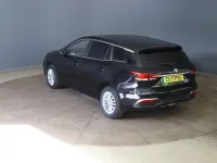 Used MG MG5 EV Excite 61 kW (83 HP) 2022 Black Estate