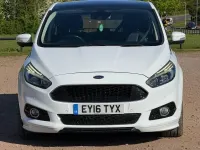 Begagnad Ford S-MAX Sport 2016 Vit Minibuss