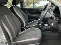 Used Hyundai i10 SE 67 HP (49 kW) 2022 Silver Hatchback