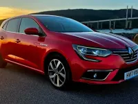 Used Renault Mégane IV Dynamique 110 HP (80 kW) 2017 Red Hatchback