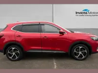 Usado MG HS Trophy 162 HP (119 kW) 2024 Vermelho SUV