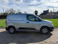 Used Vauxhall Combo Edition 100 HP (73 kW) 2021 Grey MPV