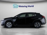 Usado Lexus UX 300e 147 kW (201 HP) 2023 Preto SUV