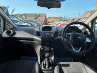 Used Ford Fiesta Zetec 82 HP (60 kW) 2015 White Hatchback