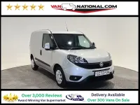 Usado Fiat Doblò 90 CV (66 kW) 2023 Plateado Monovolumen