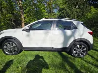 Used Kia Stonic 2018 White SUV