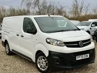 Used Vauxhall Vivaro S 120 HP (88 kW) 2020 White MPV