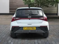 Used Hyundai i20 Premium 100 HP (73 kW) 2025 White Hatchback