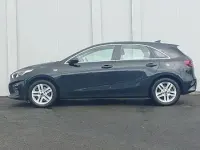 Usado Kia Ceed 114 CV (83 kW) 2019 Negro Utilitario