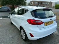 Usado Ford Fiesta Zetec 85 CV (62 kW) 2019 Blanco Utilitario