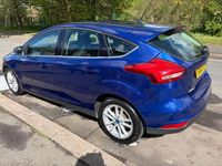 Used Ford Focus Zetec 125 HP (91 kW) 2016 Blue Hatchback