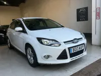 Used Ford Focus Zetec 2013 White Hatchback