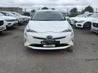 Used Toyota Prius Active 122 HP (89 kW) 2024 White Hatchback