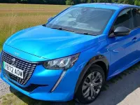 Used Peugeot e-208 Allure+ 100 kW (136 HP) 2023 Blue Hatchback