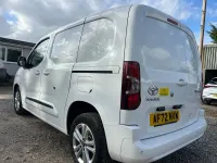 Used Toyota Proace Design 120 HP (88 kW) 2022 White MPV