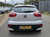 Used Kia Rio 85 HP (62 kW) 2016 Silver Hatchback