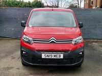 Used Citroën Berlingo 75 HP (55 kW) 2019 Red MPV