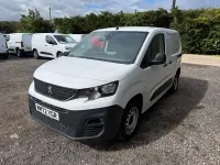 Used Peugeot Partner Premium 131 HP (96 kW) 2022 White MPV