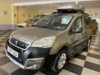 Gebraucht Peugeot Partner Tepee Outdoor 2018 Braun Van / Kleinbus