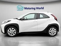 Used Toyota Aygo X PURE 72 HP (52 kW) 2024 White SUV