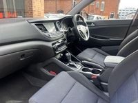 Used Hyundai Tucson SE 141 HP (103 kW) 2018 Red SUV